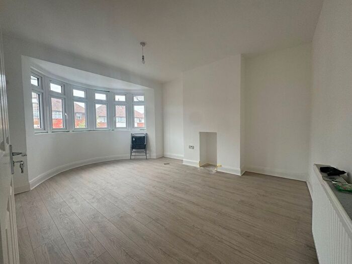 4 Bedroom Terraced House To Rent In Christian Fields, London, SW16