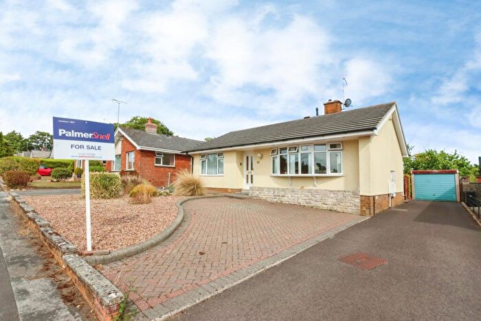 2 Bedroom Bungalow For Sale In Beacon Park Road, Poole, Dorset, BH16
