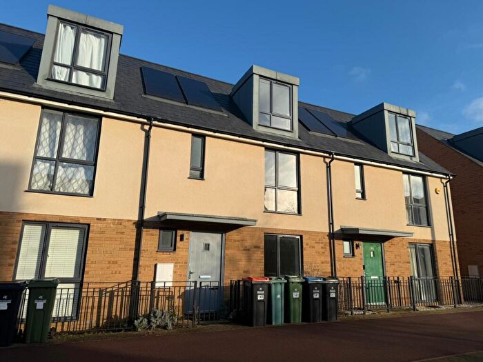 3 Bedroom House To Rent In Fen Street, Brooklands, Milton Keynes, MK10