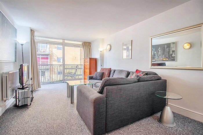 2 Bedroom Flat To Rent In Cassilis Road, London, E14