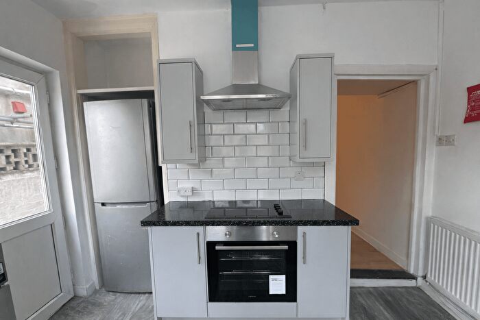 5 Bedroom End Of Terrace House To Rent In Tewkesbury Street, Cathays, Cardiff, CF24