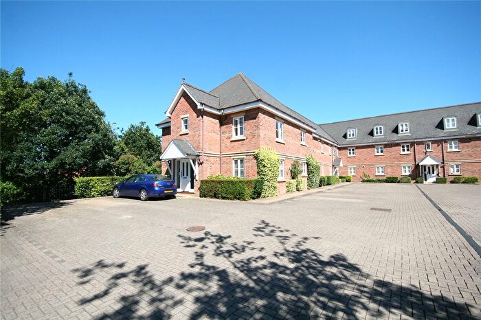 2 Bedroom Flat To Rent In Wade Court, Cheltenham, Glos, GL51