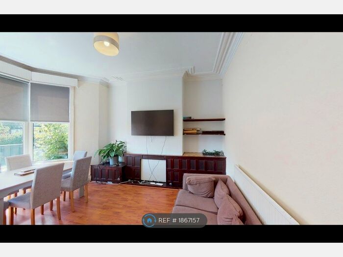 6 Bedroom Terraced House To Rent In School Road, Sheffield, S10