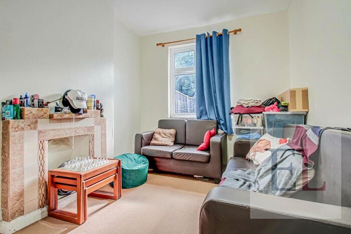 3 Bedroom Terraced House To Rent In Fairholme Road, Harrow, HA1