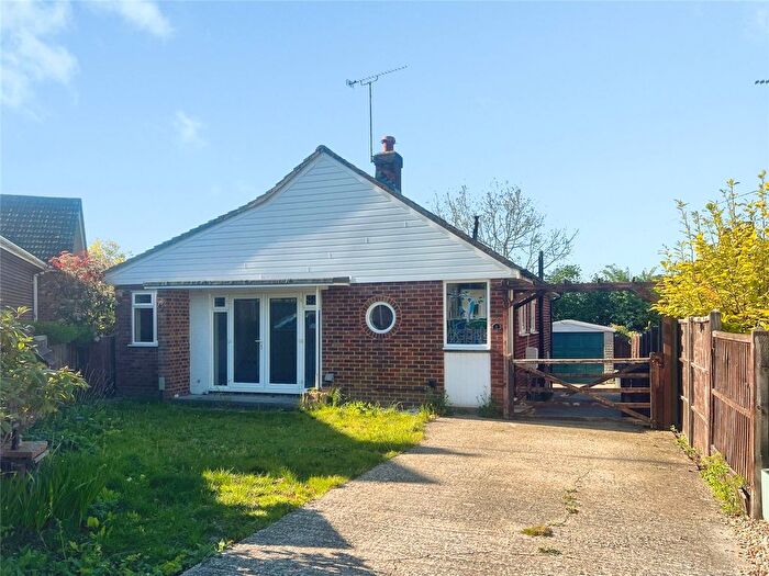 3 Bedroom Bungalow For Sale In Melrose Gardens, Arborfield Cross, Reading, RG2