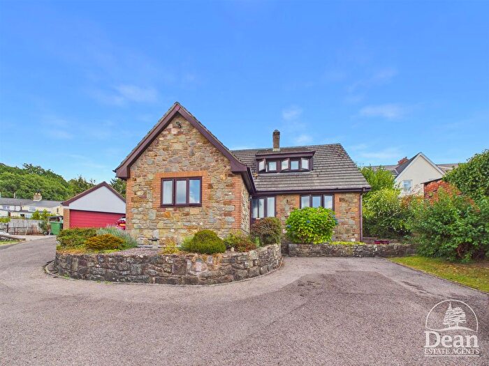 4 Bedroom Detached House For Sale In George Road, Yorkley, Lydney, GL15