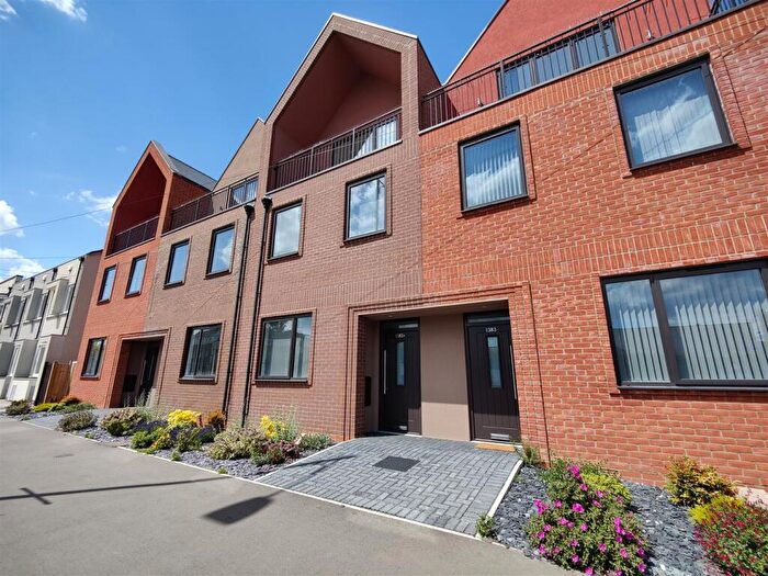 3 Bedroom Town House To Rent In London Road, Leigh-On-Sea, SS9