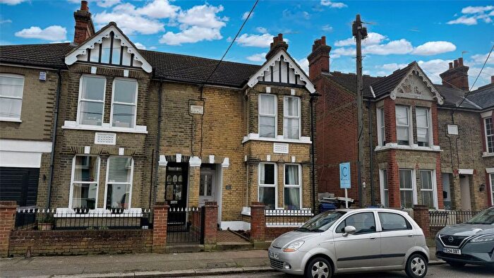 3 Bedroom Semi-Detached House For Sale In Rectory Road, Stanford-Le-Hope, Essex, SS17