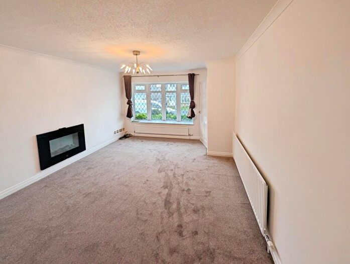 3 Bedroom Semi Detached House For Sale In Greenacres Grove, Halifax, West Yorkshire, HX3