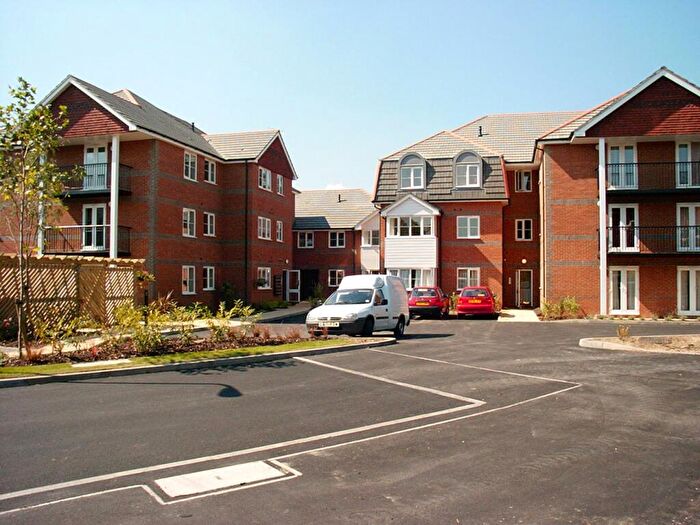 2 Bedroom Apartment To Rent In Farringdon Court, Erleigh Road, Reading, RG1