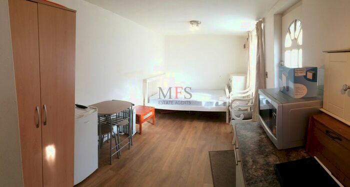 1 Bedroom Studio To Rent In Church Avenue, Southall, UB2