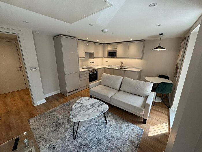 1 Bedroom Flat To Rent In Hartley House, Hartley Hill, LS2