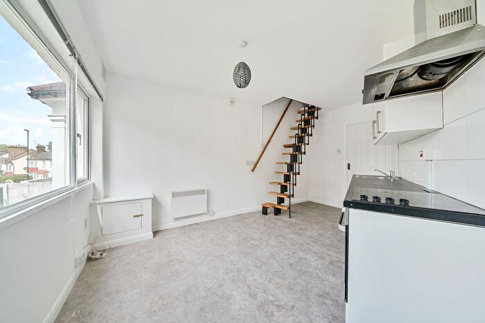 1 Bedroom Detached House For Sale In Courthill Road, Lewisham, London, SE13