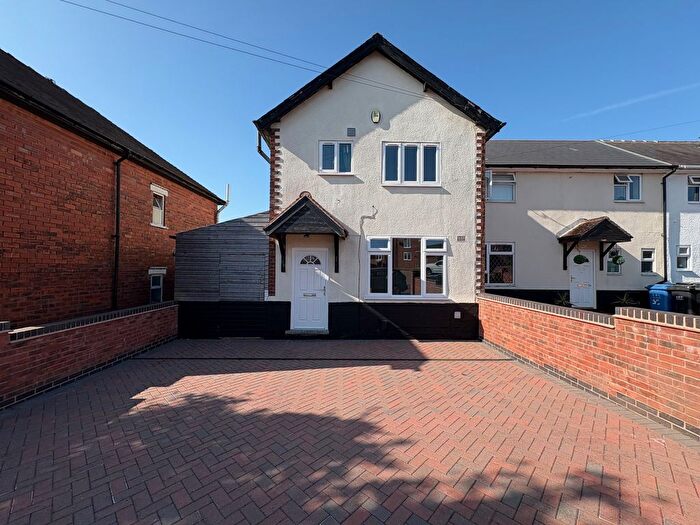 3 Bedroom Property To Rent In Peveril Drive, Ilkeston, DE7