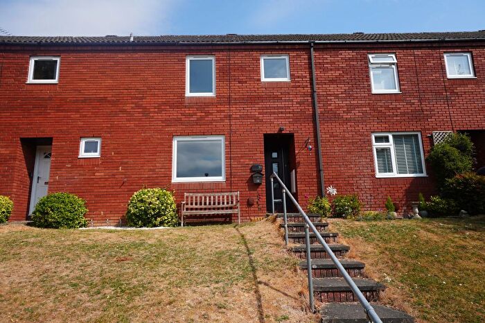 3 Bedroom Terraced House For Sale In Glenister Road, High Wycombe, HP12