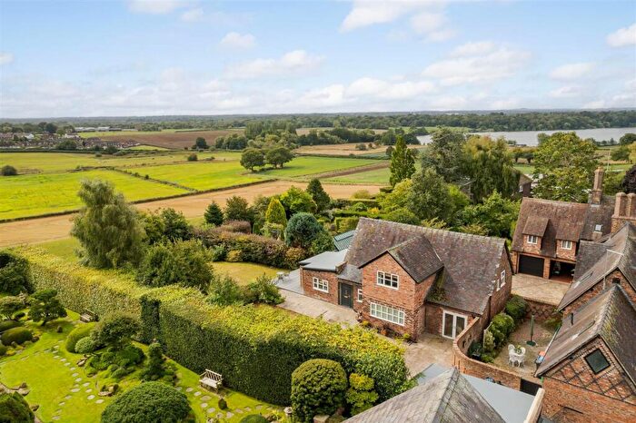 3 Bedroom Detached House For Sale In Southbank, Great Budworth, CW9