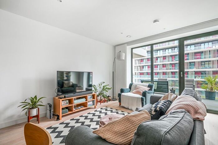 2 Bedroom Flat For Sale In Fairwater House, Royal Wharf, London, E16