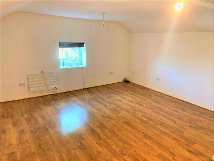 3 Bedroom Flat To Rent In Wisbech Road, Outwell, Wisbech, PE14