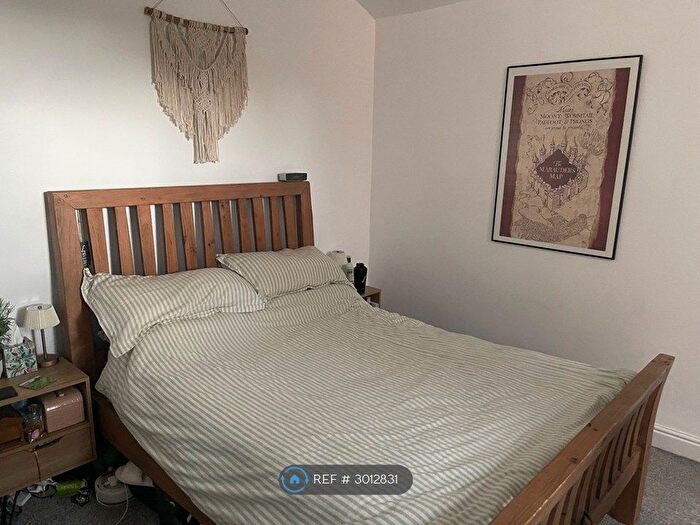 1 Bedroom Flat To Rent In Stretford, Trafford, M32