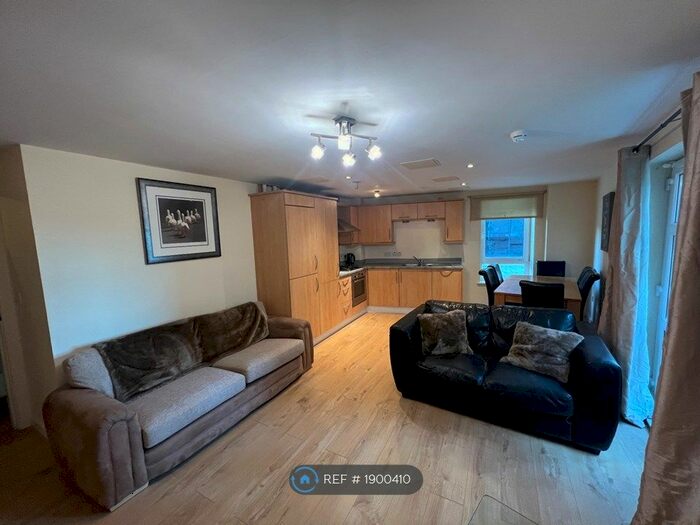 2 Bedroom Flat To Rent In The Atrium, Nottingham, NG2