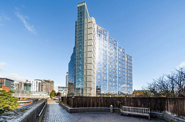 1 Bedroom Apartment For Sale In Churchill Way, Basingstoke, Hampshire, RG21