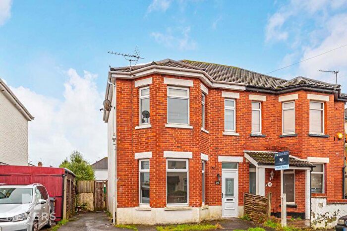 4 Bedroom Semi-Detached House To Rent In Capstone Road, Bournemouth, BH8