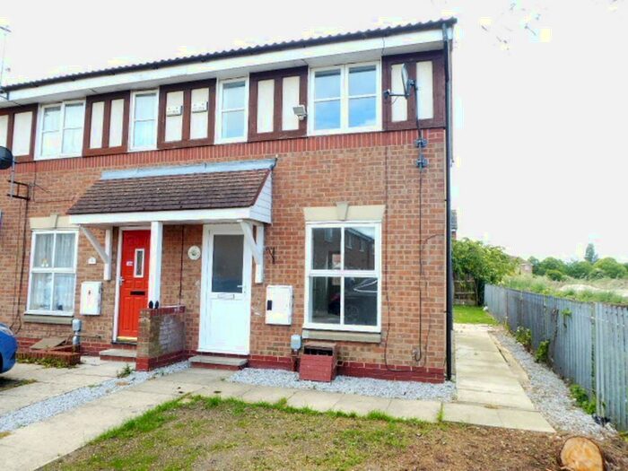 2 Bedroom End Of Terrace House To Rent In The Chilterns, Wingfield Road, Hull, HU9