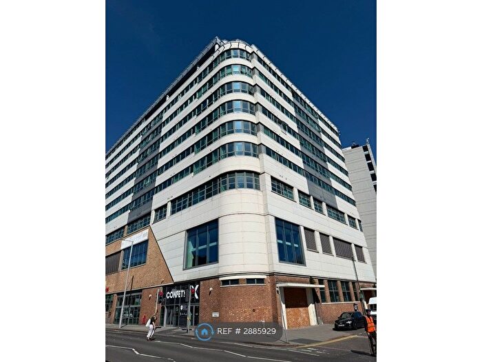 1 Bedroom Flat To Rent In Marco Island, Nottingham, NG1