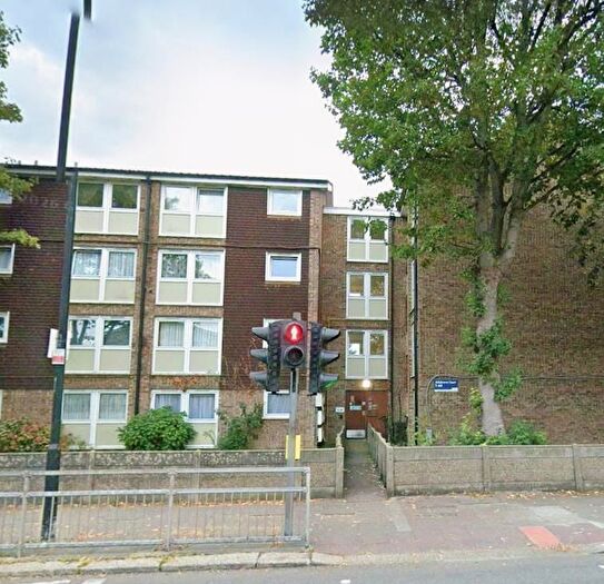 1 Bedroom Flat To Rent In Lansdowne Road, London, N17
