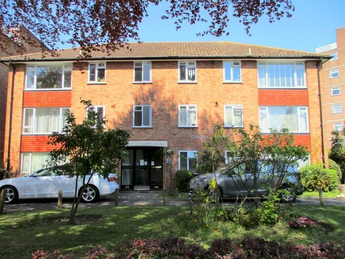 2 Bedroom Flat To Rent In Beddington Gardens, Wallington, Surrey, SM6