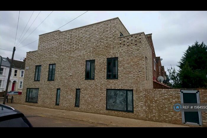 3 Bedroom Semi-Detached House To Rent In Outgate Road, London, NW10