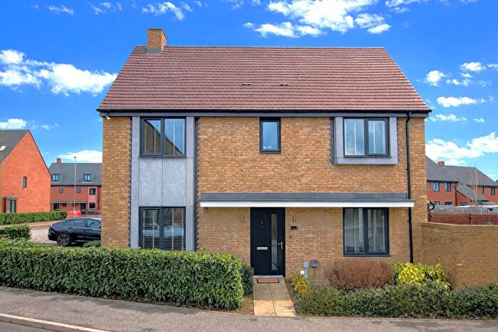 3 Bedroom Detached House For Sale In Paddock Close, Kingsnorth, Ashford, TN25