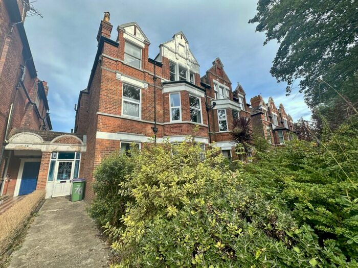 2 Bedroom Flat To Rent In Bouverie Road West, Folkestone, CT20