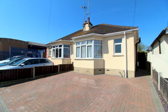 2 Bedroom Semi-Detached Bungalow To Rent In Meadow Road, Hadleigh, SS7