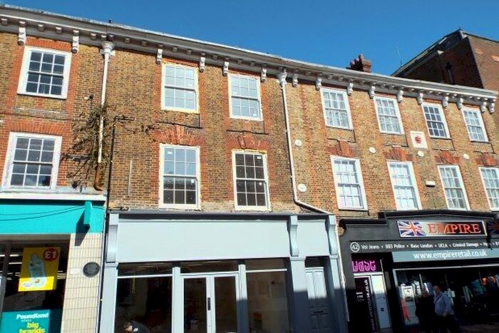 1 Bedroom Flat To Rent In High Street, Sittingbourne, ME10