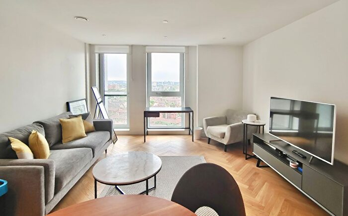 1 Bedroom Flat For Sale In Southwark Bridge Road, London, SE1