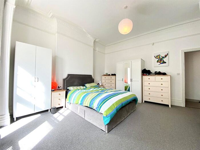 2 Bedroom Apartment To Rent In Henleaze, Henleaze Road, BS9
