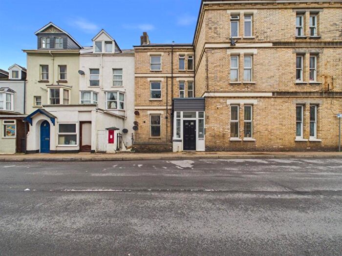 2 Bedroom Flat For Sale In Coronation Terrace, Ilfracombe, EX34