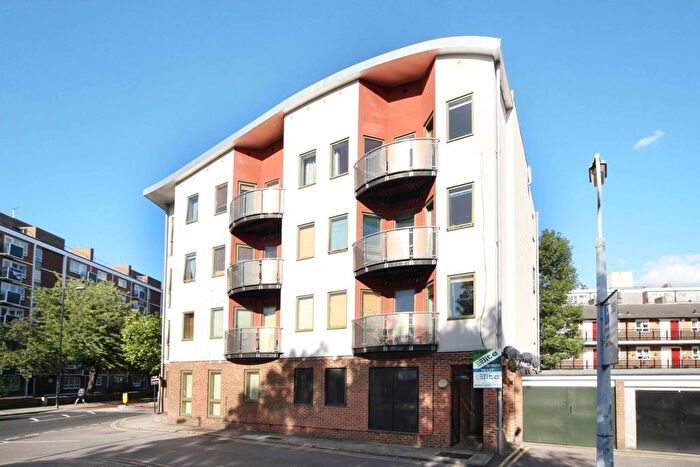 2 Bedroom Semi-Detached House To Rent In Abbey Street, London, SE1