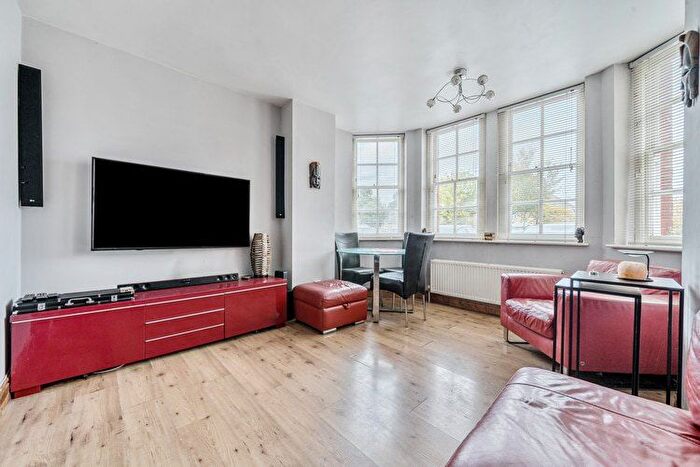 2 Bedroom Flat For Sale In Treves Close, Enfield, London, N21