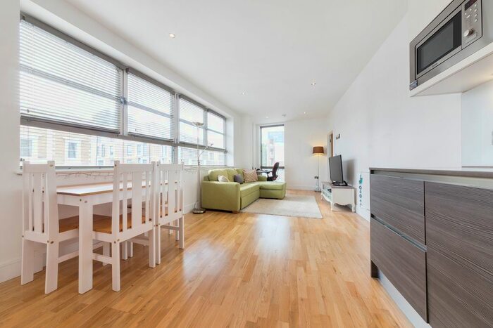 2 Bedroom Flat To Rent In Merryweather Place, London, SE10