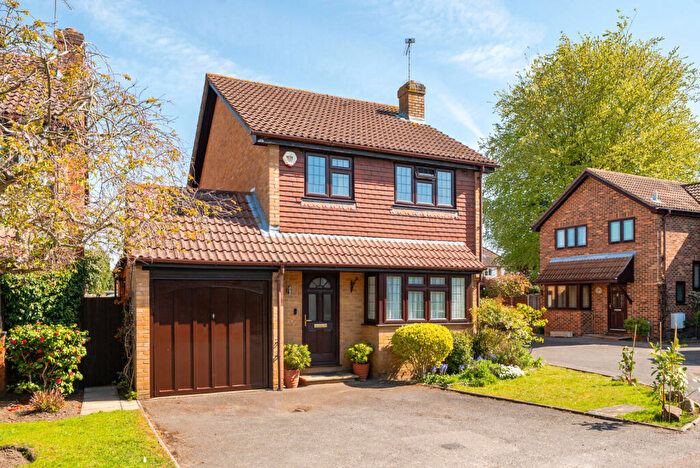 3 Bedroom Detached House For Sale In The Paddocks, New Haw, KT15