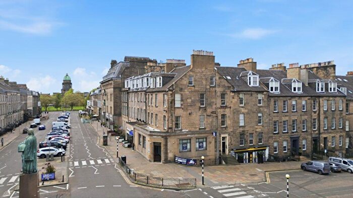 2 Bedroom Flat For Sale In / North Castle Street, Edinburgh, EH2