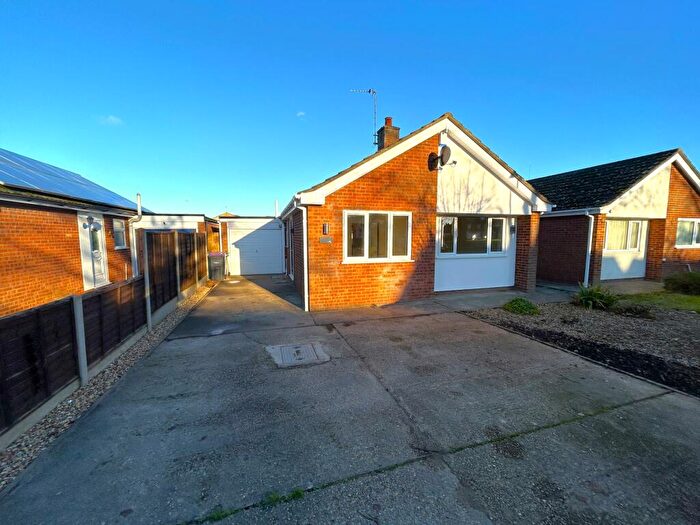 2 Bedroom Detached Bungalow To Rent In Church Road, Old Leake, PE22