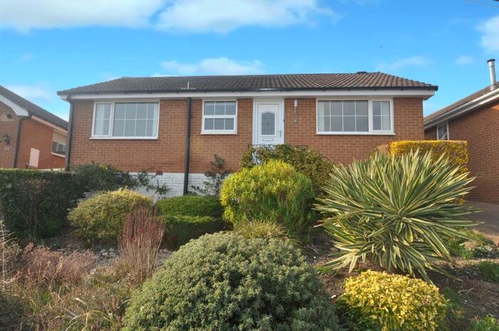 2 Bedroom Detached Bungalow To Rent In Stonebeck Avenue, Harrogate, North Yorkshire, HG1