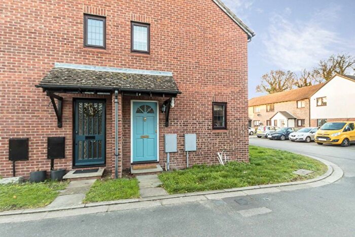 2 Bedroom Terraced House To Rent In Kings Chase, East Molesey, KT8