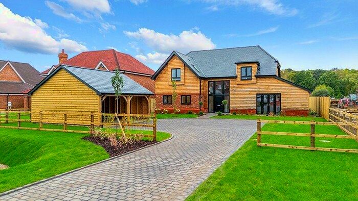 5 Bedroom Detached House For Sale In Tandridge Lane, Lingfield, Surrey, RH7