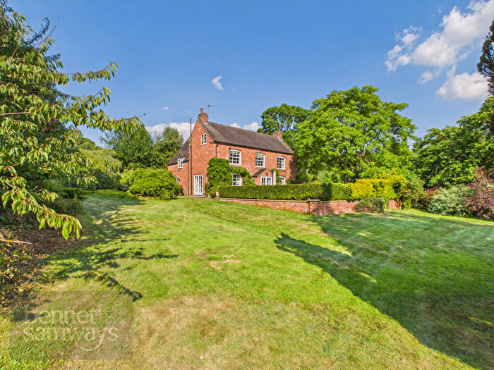 4 Bedroom Farm House For Sale In Sappertonfield Lane, Boylestone, DE6