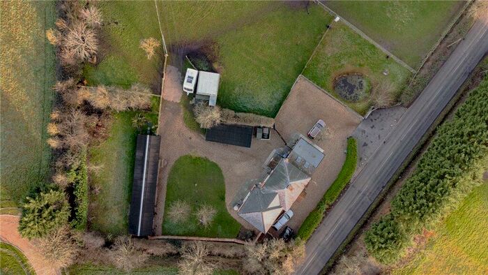 3 Bedroom Detached House For Sale In Howe Lane, White Waltham, Maidenhead, SL6