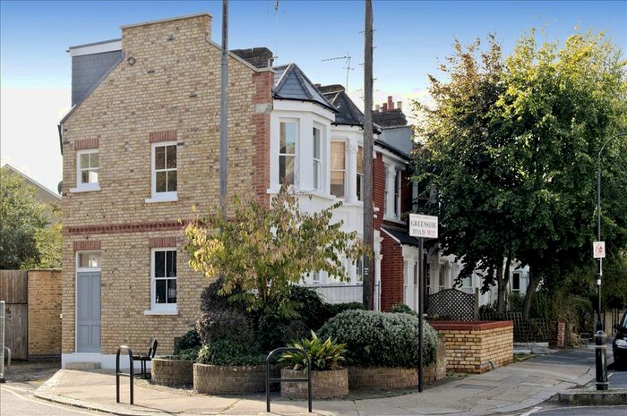 2 Bedroom Property To Rent In Greenside Road, London, W12